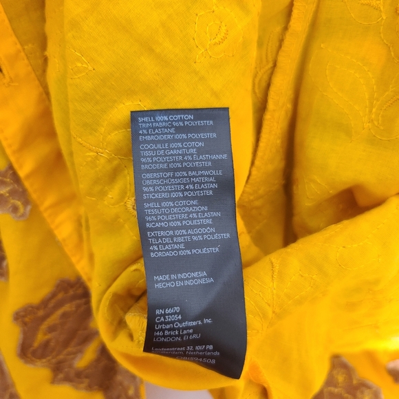 Anthropologie Pilcro Velvet Floral Appliqued Blouse Top In Gold Yellow - Picture 7 of 9